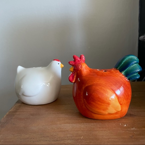 Set of Chicken and Rooster Salt and Pepper Shakers Novelty Farmhouse Kitchen - Picture 5 of 8